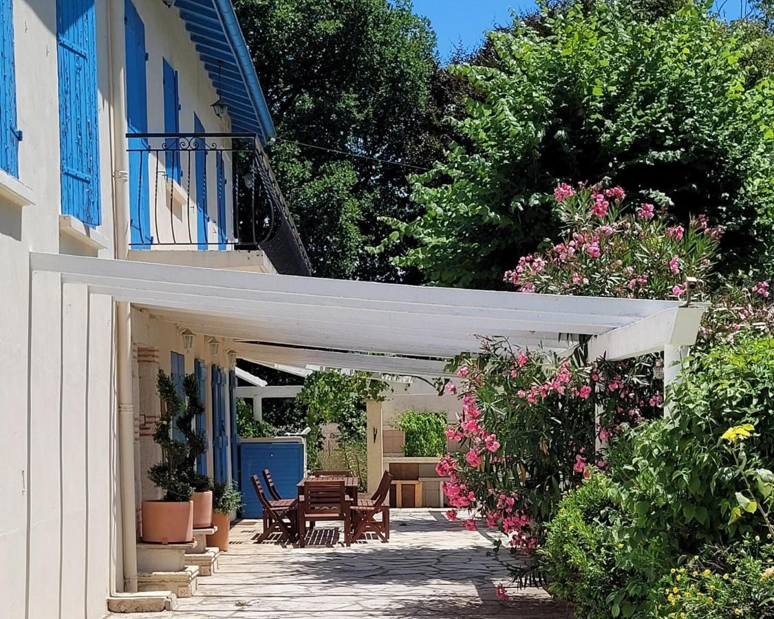 La Maison Des Eaux Saint-Jean-de-Thurac Bagian luar foto